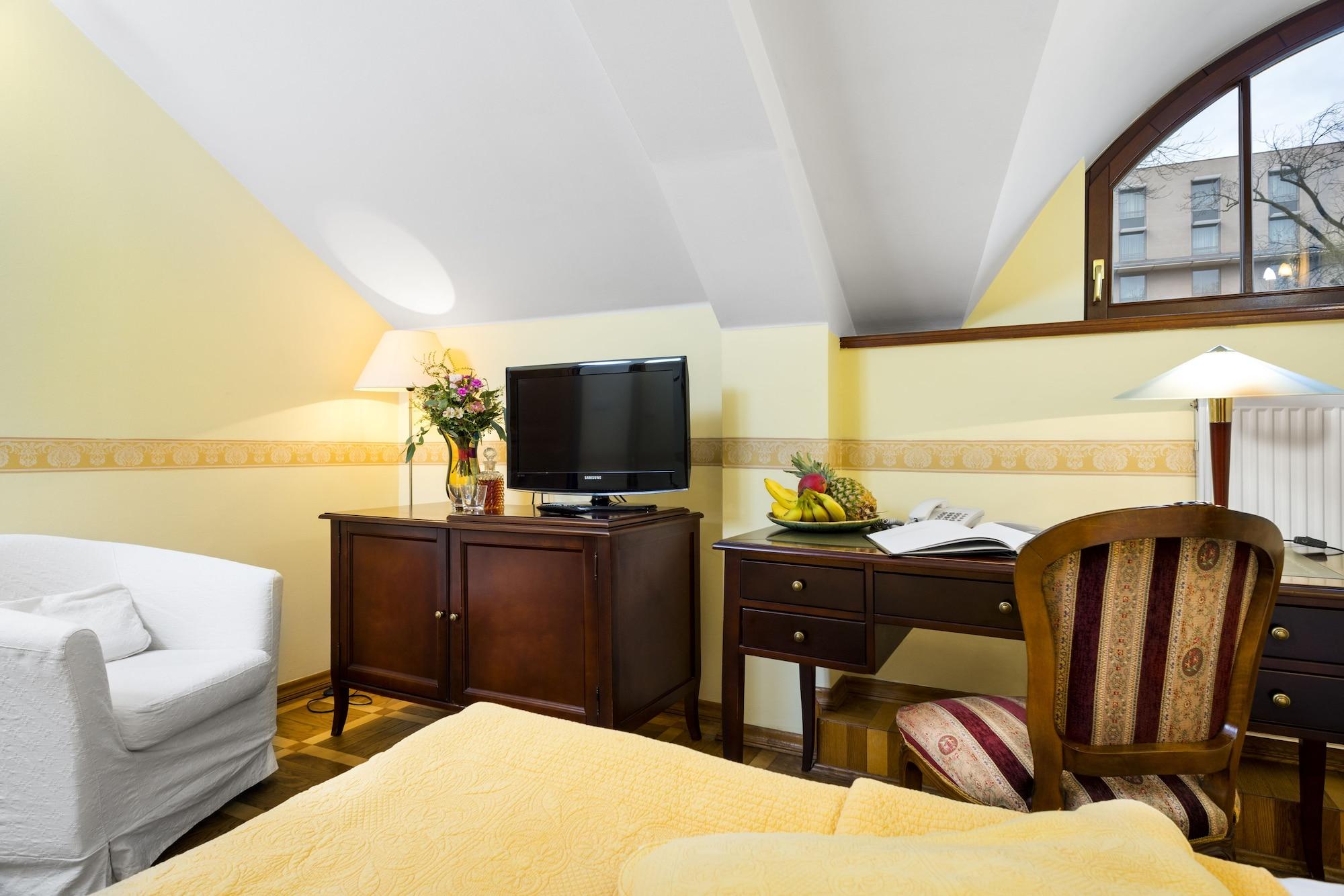 Hotel Maltanski Krakow Bagian luar foto
